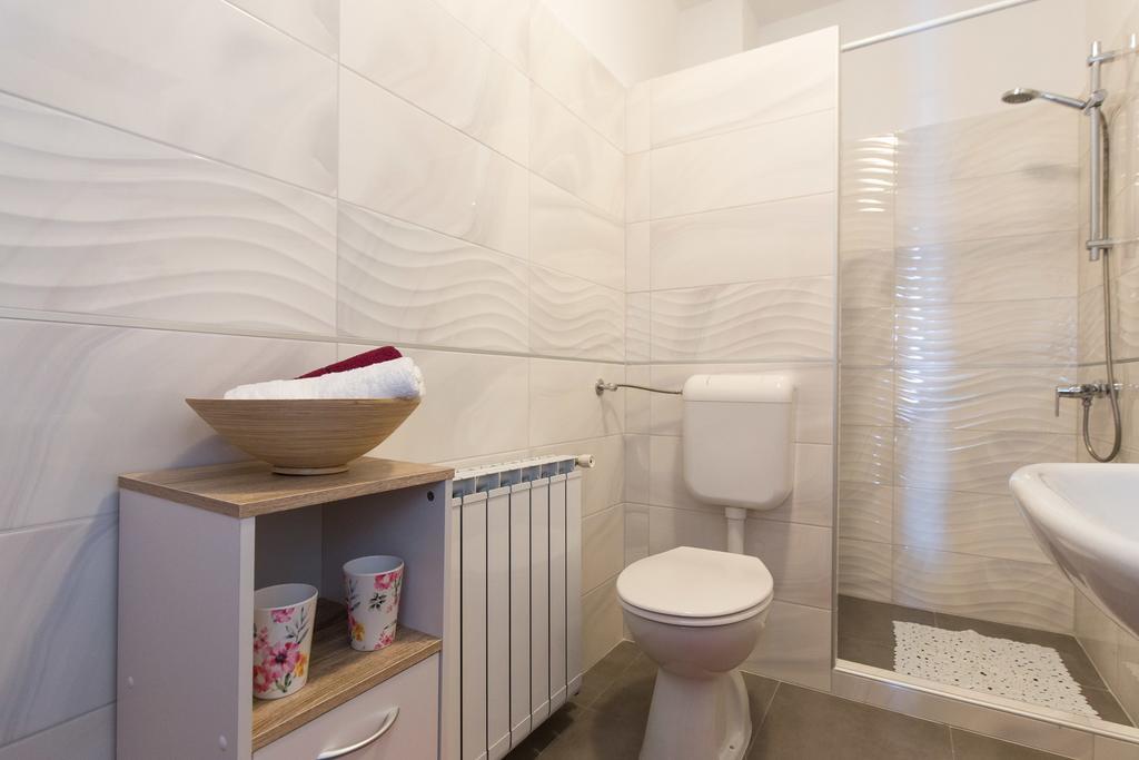 Apartment Milka A4 Đảo Krk Ngoại thất bức ảnh