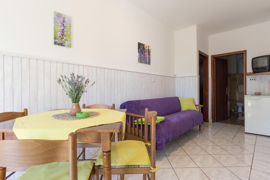 Apartment Milka A4 Đảo Krk Ngoại thất bức ảnh